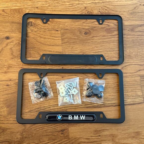 BMW License Plate Frames in Black Set of 2 NWT - Picture 4 of 5